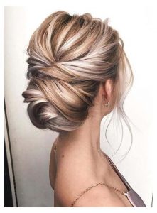easy hairstyles for long hair to do at home
