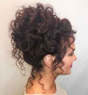 best curly hairstyles for over 50
