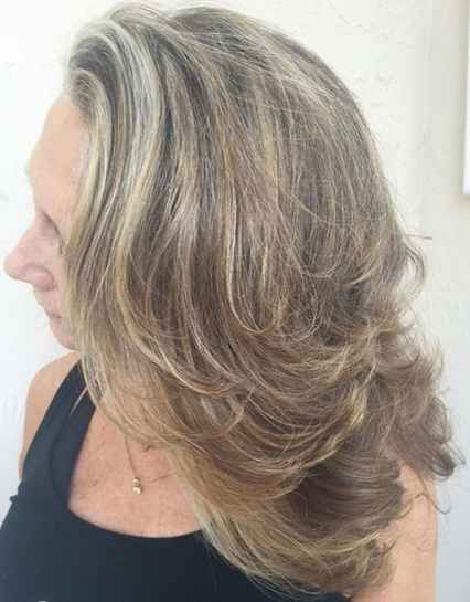 highlights hairstyles for older women