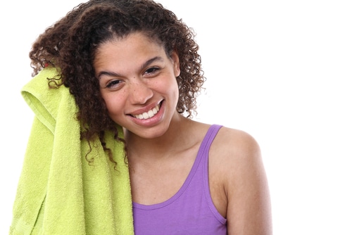 how to part curly hair when wet
