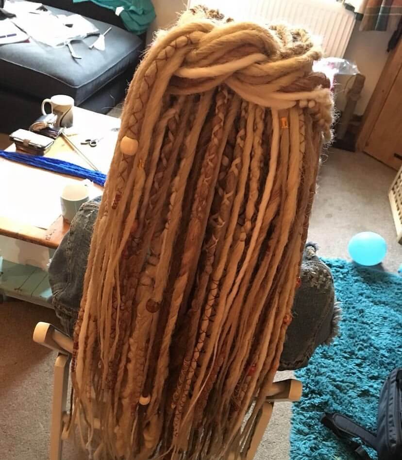 dreads with color tips