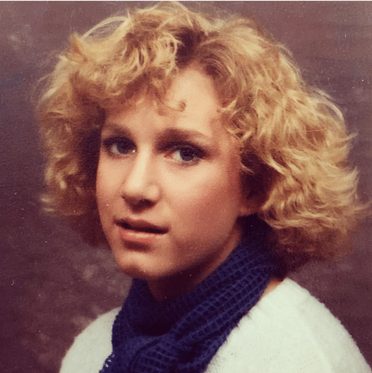 80s hairstyle
